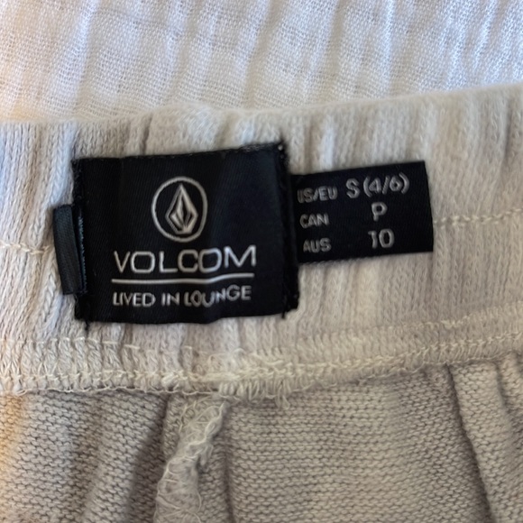 Gray Tie dye Scrunched volcom lounge shorts - Picture 3 of 6